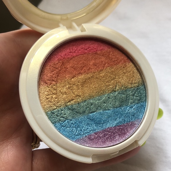 Multicolored metallic shine rainbow shadow pallet - Picture 2 of 4
